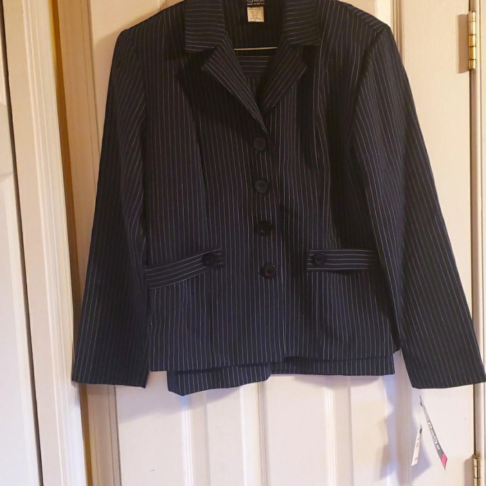 Vintage Spago 2 piece skirt suit. Navy Blue pinstripe womans Size 6 New